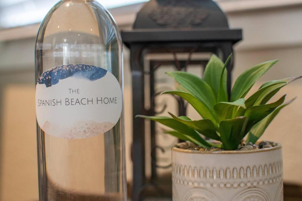 The Spanish Beach Home Only 10Mins From The Beach! Largo Exterior photo