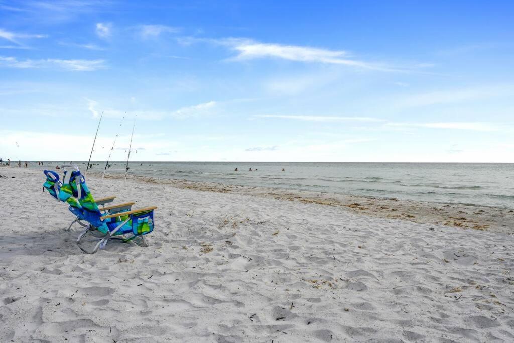 The Spanish Beach Home Only 10Mins From The Beach! Largo Exterior photo